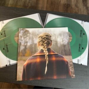 Taylor Swift evermore Deluxe 2 LP Vinyl - Translucent Green